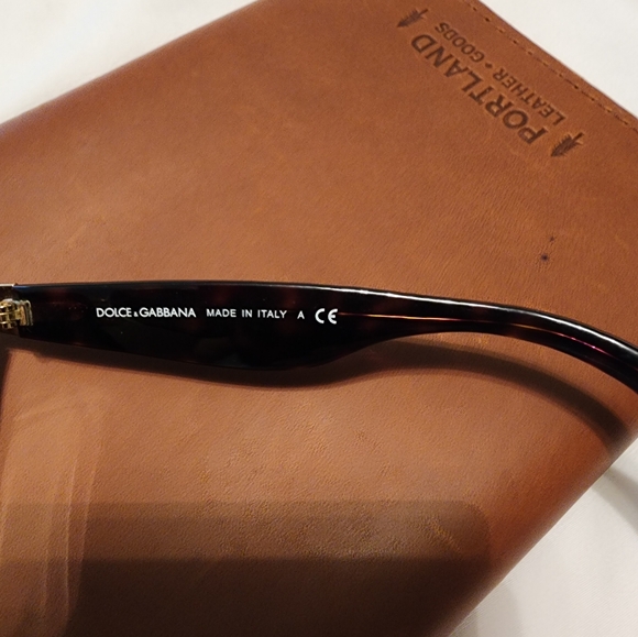 Dolce and Gabbana tortoise cat eye sunnies - Picture 7 of 7